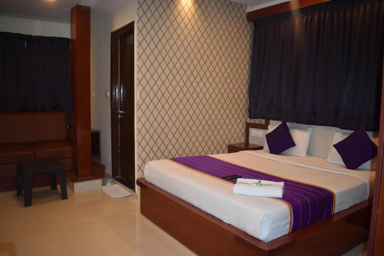 Hotel Ur Comforts Jayanagar Bangalore Buitenkant foto