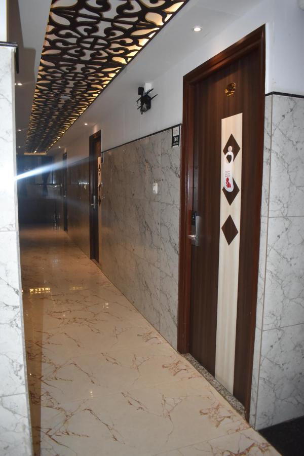 Hotel Ur Comforts Jayanagar Bangalore Buitenkant foto