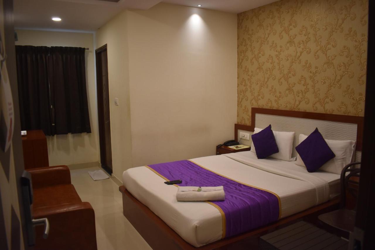 Hotel Ur Comforts Jayanagar Bangalore Buitenkant foto